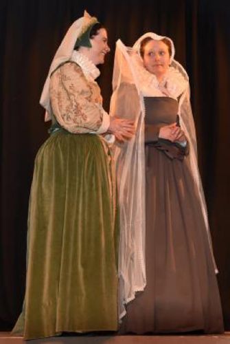 Emer Lyons, Helen Fearnley