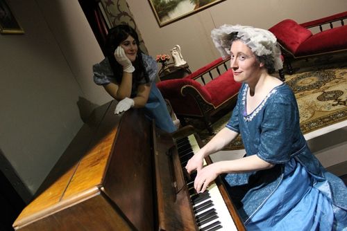 Gretel Moore, Dylan Shield